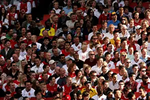 Arsenal Fans Celebrate 2:1 Victory over Paris Saint-Germain at Emirates Cup, Day One (2007)