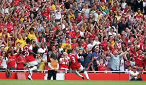 Arsenal fans celebrate Bacary Sagnas 2nd goal. Arsenal 3:2 Celtic