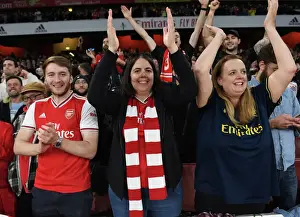 Arsenal Fans Celebrate Dramatic Victory Over Liverpool in Premier League Showdown