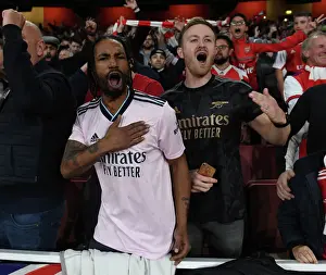 Arsenal Fans Celebrate Dramatic Win Against Liverpool in 2022-23 Premier League