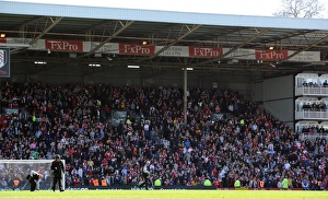 Fulham v Arsenal 2012-13 Collection: Arsenal fans. Fulham 0: 1 Arsenal. Barclays Premier League. Craven Cottage. Fulham, 20 / 4 / 13