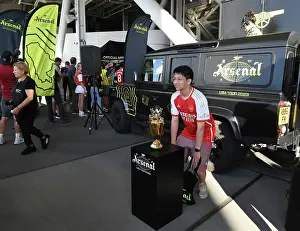 Arsenal Fans Gather Before Arsenal v FC Barcelona Pre-Season Clash at SoFi Stadium (2023)