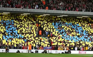 Liverpool V Arsenal 2008-9 Prints: Arsenal fans honour ex Arsenal and Liverpool player Ray Kennedy