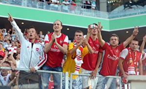 Arsenal fans. Legia Warsaw 5: 6 Arsenal, Wojska Polskiego, Warsaw, Poland, 7 / 8 / 2010