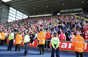 Arsenal Fans Passion: West Bromwich Albion vs. Arsenal, Premier League 2011-2012