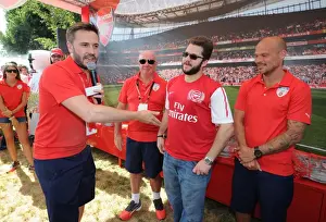 Arsenal Fans Passionate Pre-Match Gathering: A Triumphant 3-1 Win Over Chivas at The Stubhub Centre