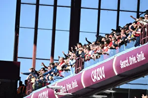 Arsenal Fans Passionate Showdown: Aston Villa vs. Arsenal, Premier League (March 2022)