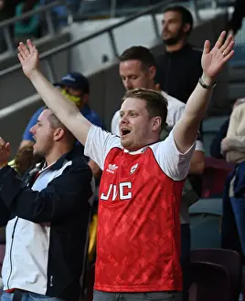 Arsenal Fans Unwavering Support: Brentford vs Arsenal, Premier League 2021-22
