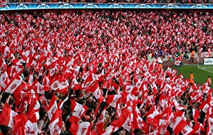 Arsenal Fans Wave Flags in Semi-Final Showdown: Arsenal vs Manchester United, UEFA Champions League, 5/5/09