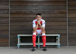 Arsenal FC 2016-17: Granit Xhaka's First Team Photocall
