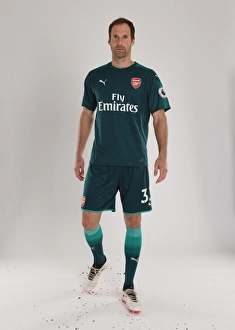 Arsenal 1st Team Photocall 2017-18 Prints: Arsenal FC 2017-18: Petr Cech's Team Photocall