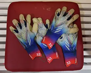 Arsenal V Newcastle United 2022-23 Prints: Arsenal FC: Aaron Ramsdale's Glove-Up Before Arsenal v Newcastle United (2022-23)