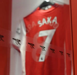 Arsenal v Liverpool 2021-22 Collection: Arsenal FC: Bukayo Saka's Pre-Match Routine vs Liverpool (Premier League 2021-22)