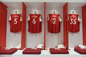 Arsenal V Tottenham Hotspur 2022-23 Prints: Arsenal FC: The Calm Before the Storm - Arsenal v Tottenham Hotspur