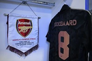 Images Dated 8th December 2022: Arsenal FC: Captain Odegaard's Pre-Match Rituals before Dubai Super Cup Match vs Olympique Lyonnais