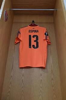 Arsenal v FC Köln 2017-18 Collection: Arsenal FC: David Ospina Prepares for Arsenal v 1. FC Koeln UEFA Europa League Match
