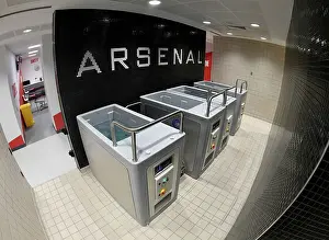 Arsenal FC: Gearing Up for Battle in the Ice Bath - Arsenal vs Southampton, Premier League 2022-23