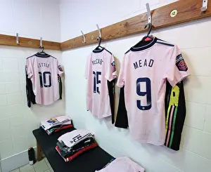 Liverpool Women V Arsenal Women 2022-23 Prints: Arsenal FC: Gearing Up for the Showdown against Liverpool FC in FA Womens Super League