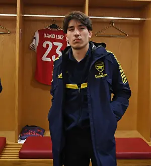 Arsenal FC: Hector Bellerin in the Changing Room Before Europa League Clash vs Olympiacos