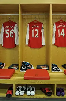 Arsenal V Leeds United FA Cup 2011-12 Prints: Arsenal FC: Henry, Walcott, and Yennaris in the Changing Room before Arsenal vs