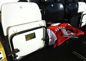 Arsenal FC Honors Maria Petri Before Arsenal Women's FA WSL Match Against Brighton & Hove Albion