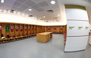 Arsenal V Fulham 2018-19 Prints: Arsenal FC: The Huddle Before Battle - Arsenal v Fulham, Premier League 2018-19