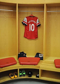 Images Dated 13th April 2013: Arsenal FC: Jack Wilshere's Pre-Match Routine vs Norwich City (2012-13)