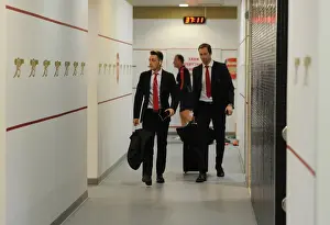 Arsenal FC: Ozil and Cech in Deep Focus - Arsenal Changing Room before Arsenal vs Everton (2015/16)