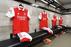Newcastle United V Arsenal 2022-23 Prints: Arsenal FC: Pre-Match Focus at Newcastle United - Arsenal Changing Room (2022-23)