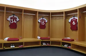 Arsenal FC: Pre-Match Huddle in the Changing Room - Arsenal vs West Ham United (2020-21)