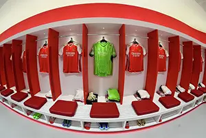 Arsenal V Sevilla 2023-24 Prints: Arsenal FC: Pre-Match Huddle in the Dressing Room - Arsenal v Sevilla