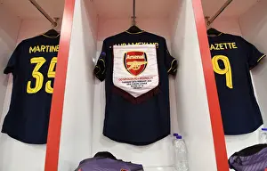 Olympiacos V Arsenal 2019-20 Prints: Arsenal FC: Pre-Match Huddle in Olympiacos Changing Room - UEFA Europa League 2019-20: Round of 32
