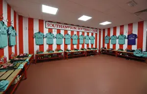 Arsenal FC: Pre-Match Huddle at Southampton's St Marys Stadium