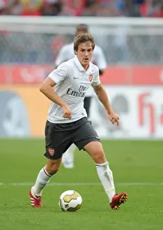 Arsenal FC Prints Previous Season Matches: Matches 2009-10: Hannover 96 v Arsenal 2009-10