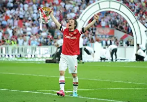 Arsenal FC: Tomas Rosicky Lifts FA Cup after Arsenal's Victory over Hull City (2014)
