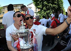 Arsenal Trophy Parade 2014 Prints: Arsenal FC: Triumphant FA Cup Parade (2014)