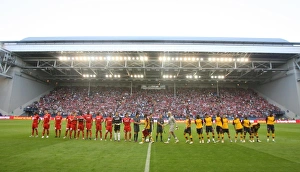 Images Dated 13th August 2008: Arsenal and FC Twente line up before the match