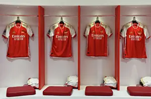 Arsenal V Crystal Palace 2023-24 Prints: Arsenal FC: Unity and Focus - Pre-Match Huddle before Arsenal vs Crystal Palace (2023-24)