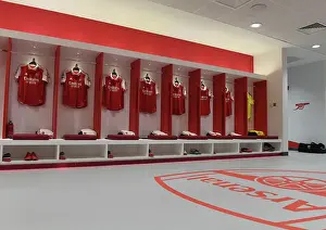 Arsenal V Crystal Palace 2022-23 Prints: Arsenal FC: Unity in the Huddle - Pre-Match Moment of Unity (2022-23)