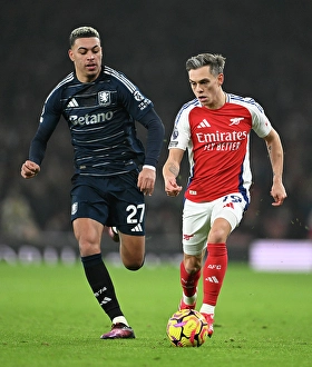 Arsenal V Aston Villa 2024-25 Prints: Arsenal FC v Aston Villa FC - Premier League