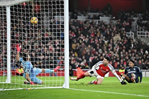 Arsenal V Aston Villa 2024-25 Prints: Arsenal FC v Aston Villa FC - Premier League