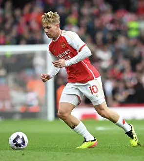 Arsenal FC v Aston Villa - Premier League