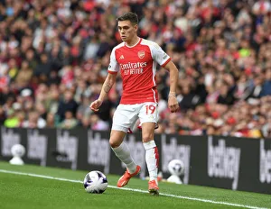 Arsenal FC v Aston Villa - Premier League