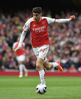 Arsenal FC v Aston Villa - Premier League