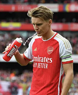 Arsenal FC v Aston Villa - Premier League