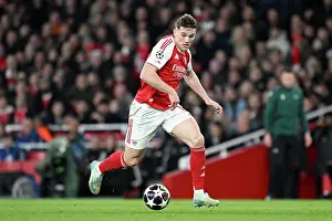 Arsenal V Bayer Leverkusen 2025-26 Prints: Arsenal FC v Bayer 04 Leverkusen - UEFA Champions League 2025/26 Round of 16 Second Leg