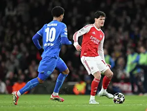 Arsenal V Bayer Leverkusen 2025-26 Prints: Arsenal FC v Bayer 04 Leverkusen - UEFA Champions League 2025/26 Round of 16 Second Leg