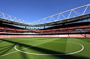 Arsenal V Bayer Leverkusen 2025-26 Prints: Arsenal FC v Bayer 04 Leverkusen - UEFA Champions League 2025/26 Round of 16 Second Leg
