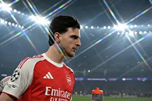 Arsenal V Bayer Leverkusen 2025-26 Prints: Arsenal FC v Bayer 04 Leverkusen - UEFA Champions League 2025/26 Round of 16 Second Leg