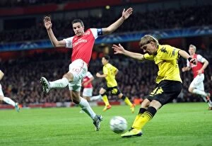 Arsenal v Borussia Dortmund 2011-12 Collection: Arsenal FC v Borussia Dortmund - UEFA Champions League